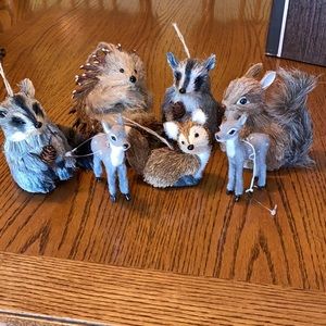 Bristle straw woodland animal lot